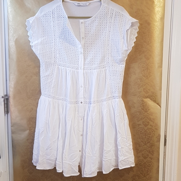 Zara Dresses & Skirts - Zara white eyelet short dress